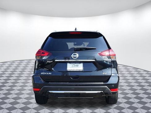Used 2019 Nissan Rogue SV image 6