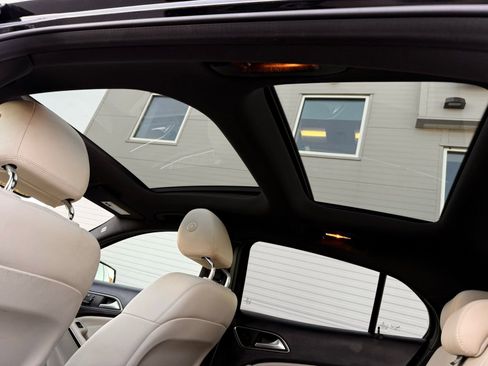 Used 2015 Mercedes-Benz GLA 250 4MATIC image 24