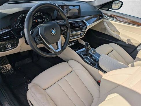 Used 2018 BMW 530i image 10