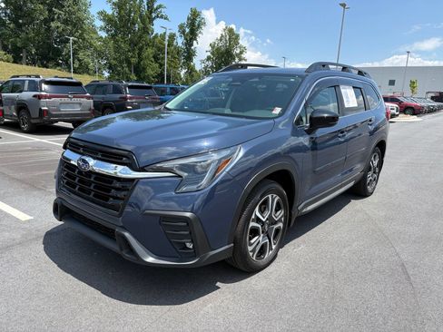 Certified 2025 Subaru Ascent Limited w/ Popular Package #1 AWD/4WD image 3
