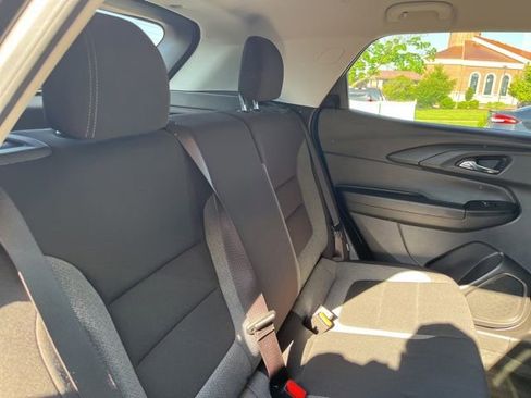 Used 2024 Chevrolet TrailBlazer LT AWD/4WD image 27