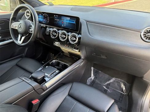 Used 2021 Mercedes-Benz GLA 250 GLA 250 image 40
