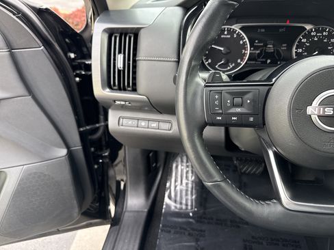 Used 2024 Nissan Pathfinder SL image 19