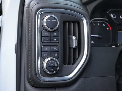 Used 2022 GMC Sierra 1500 SLT AWD/4WD image 14