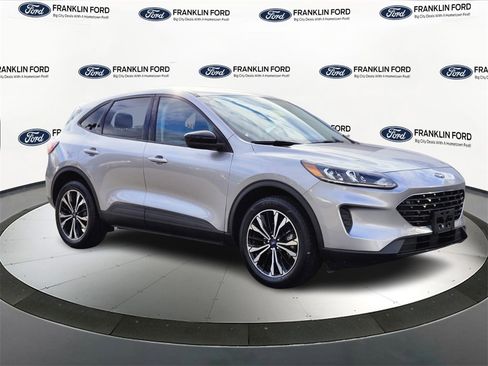 Certified 2021 Ford Escape SE w/ SE Sport Appearance Package image 7