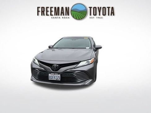 Used 2018 Toyota Camry XLE w/ Audio Package FWD image 3