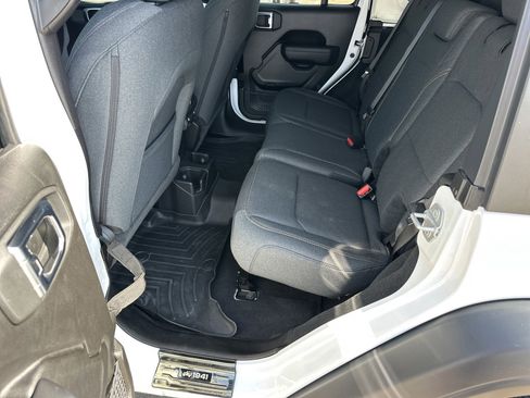 Used 2025 Jeep Wrangler Unlimited Sport AWD/4WD image 21