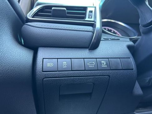 Used 2020 Toyota Camry SE w/ Audio Package FWD image 17