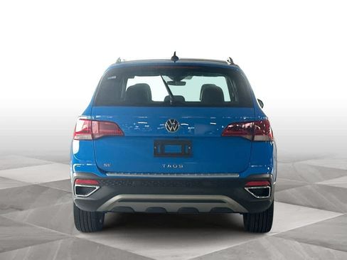 Certified 2024 Volkswagen Taos SE FWD image 7