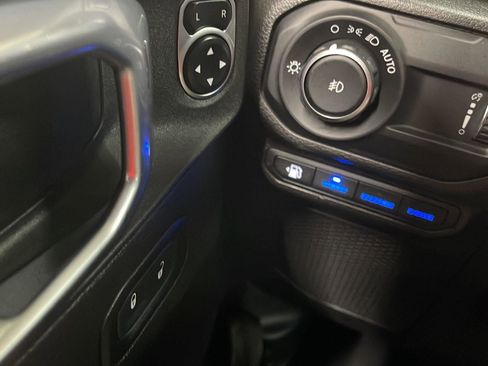 Used 2023 Jeep Wrangler Unlimited Rubicon 4xe w/ Cold Weather Group AWD/4WD image 11