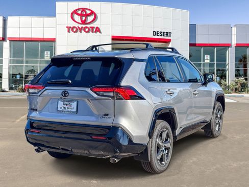 New 2025 Toyota RAV4 SE image 7