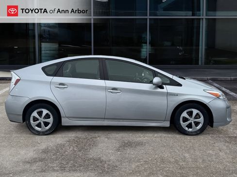 Used 2014 Toyota Prius Two image 11