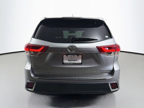 Used 2018 Toyota Highlander Limited FWD image 7