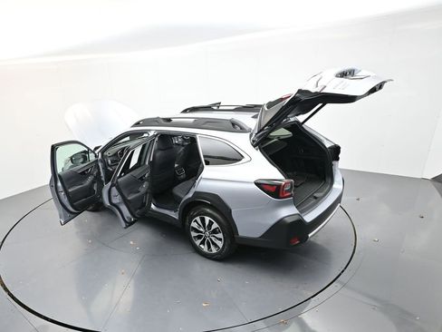 Used 2023 Subaru Outback Limited XT image 38