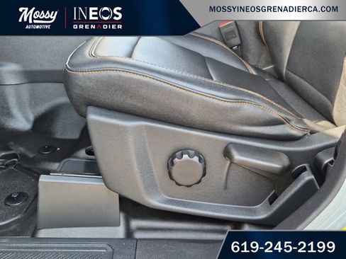Used 2023 Ford Bronco Badlands w/ Sasquatch Package AWD/4WD image 14