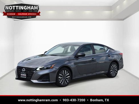 Used 2026 Nissan Altima 2.5 SV FWD image 3