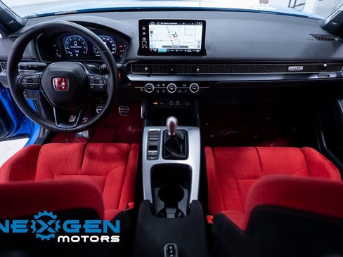 Used 2024 Honda Civic Type R image 11