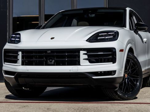 Certified 2026 Porsche Cayenne Coupe AWD/4WD image 7