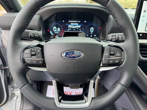 New 2026 Ford Explorer Platinum image 22