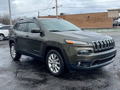 Used 2015 Jeep Cherokee Limited image 4