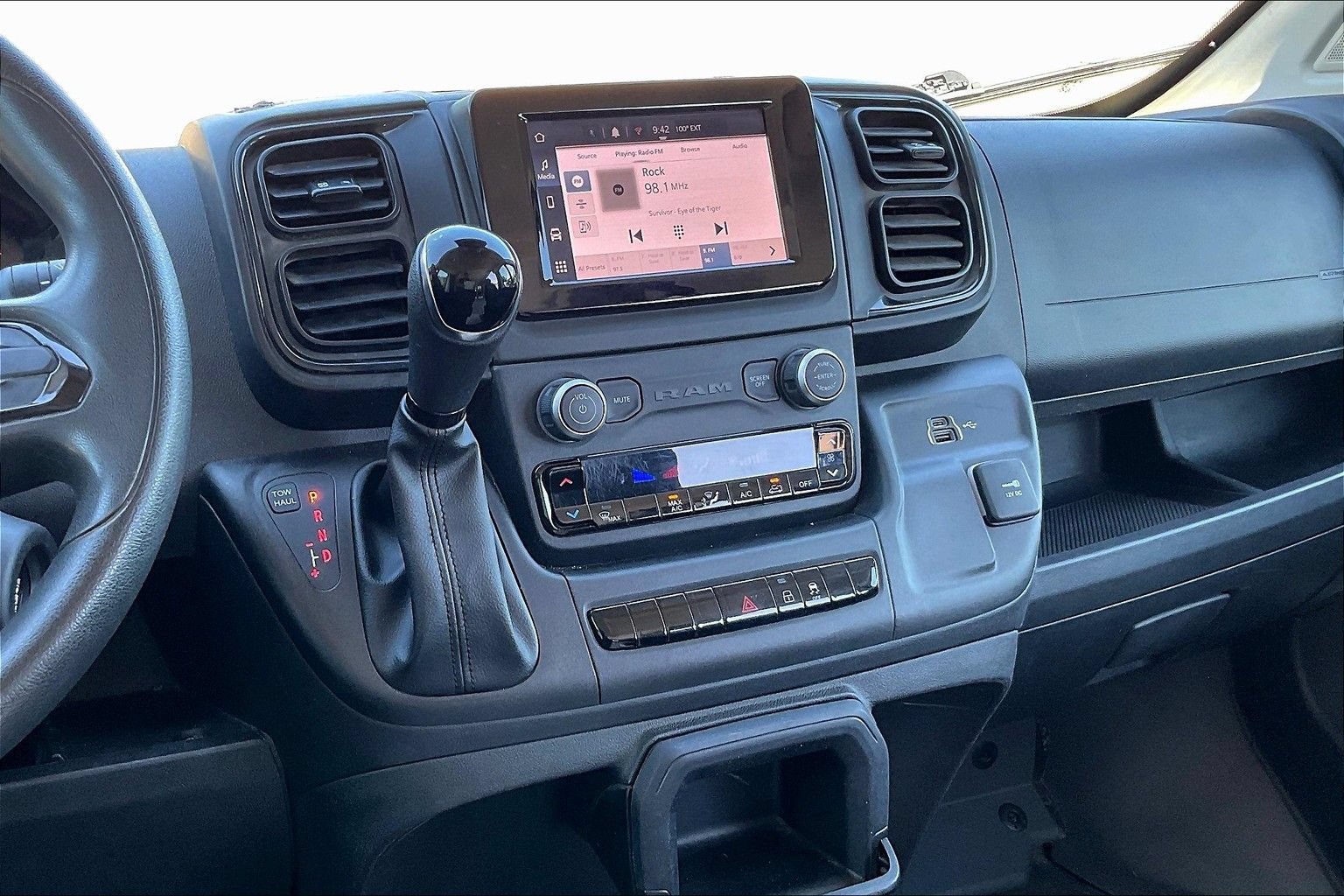 Used 2023 RAM ProMaster 2500 FWD image 5