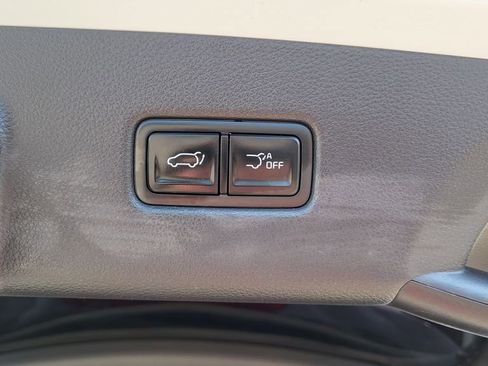 Used 2022 Kia Carnival EX FWD image 13