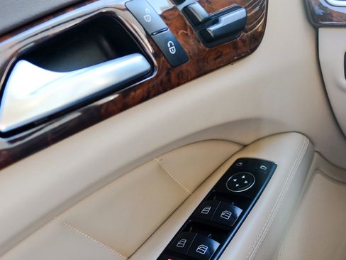 Used 2014 Mercedes-Benz CLS 550 4MATIC image 10