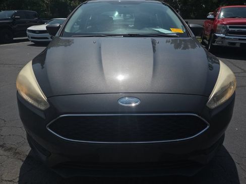 Used 2018 Ford Focus SE FWD image 9