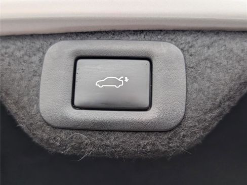 Used 2025 Lexus ES 300h w/ Technology Package image 14