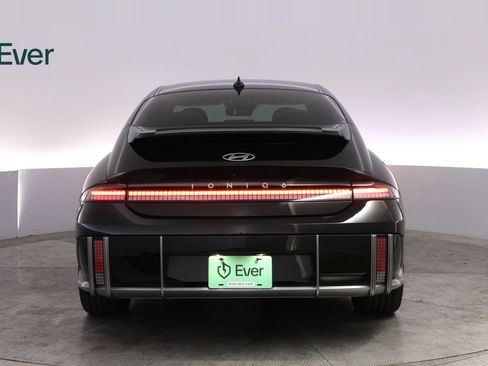 Used 2024 Hyundai Ioniq 6 Limited RWD image 15