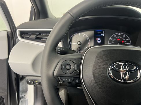 Used 2024 Toyota Corolla SE FWD image 18