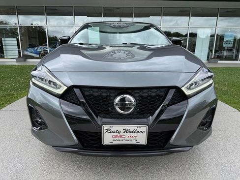 Used 2021 Nissan Maxima SR w/ Sport Mat Group FWD image 3