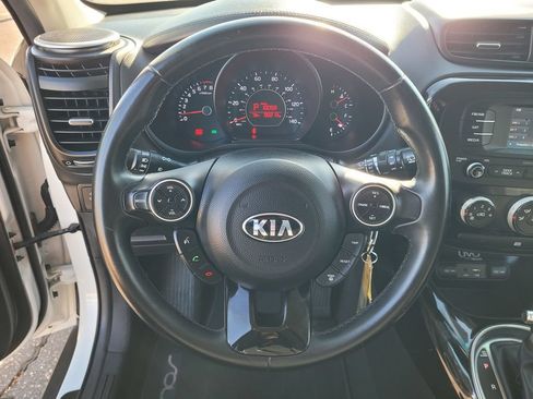 Used 2016 Kia Soul ! FWD image 21