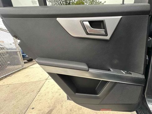 Used 2015 Mercedes-Benz GLK 350 4MATIC image 26