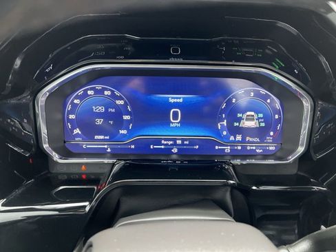 Used 2024 Chevrolet Silverado 1500 LT image 12