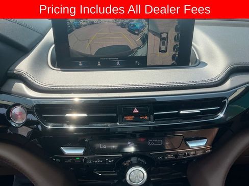 Used 2023 Acura MDX SH-AWD w/ Advance Package image 17