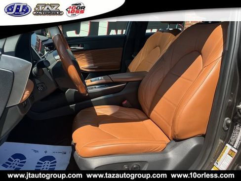 Used 2019 Toyota Avalon Limited w/ All Weather Liner Package FWD image 9