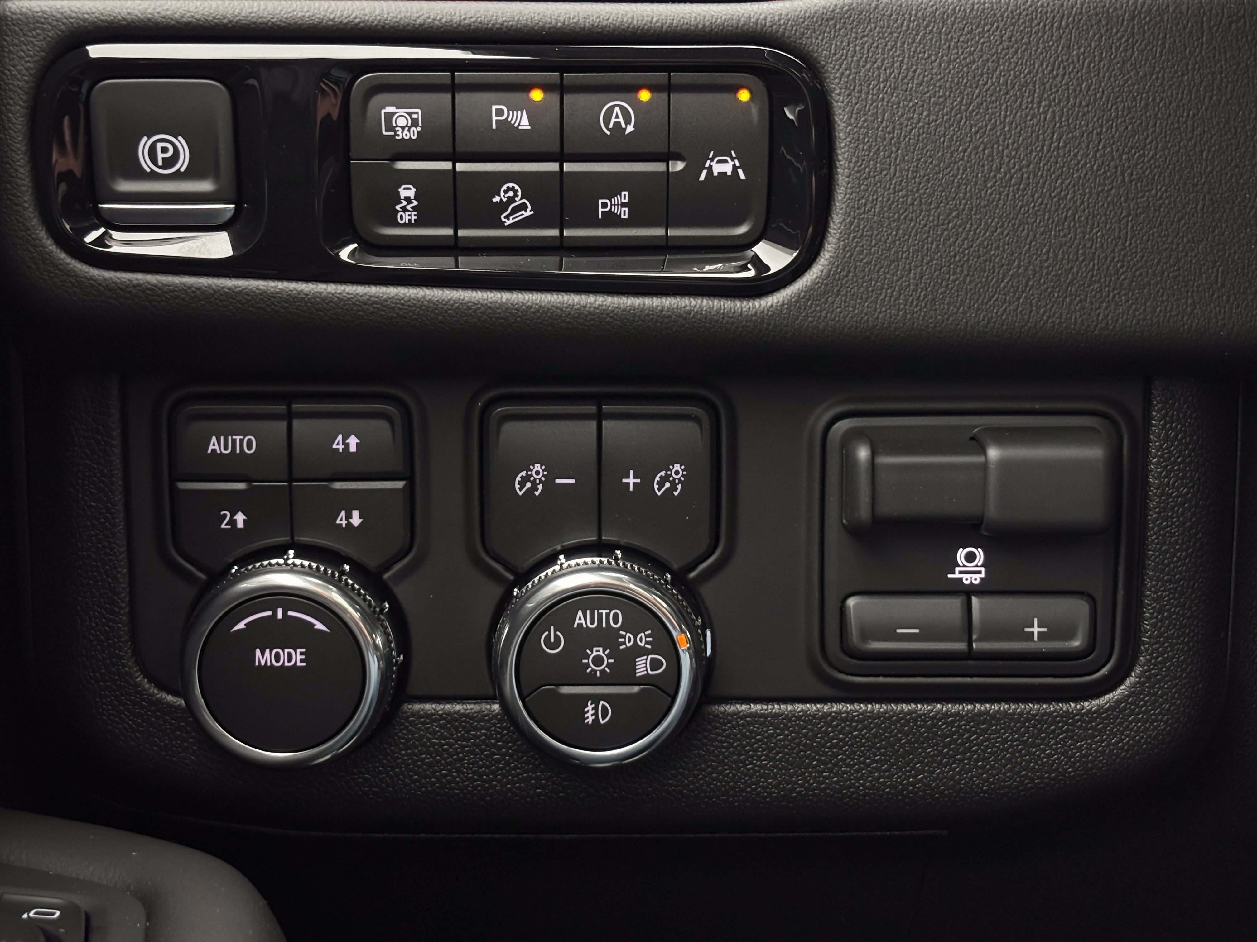 New 2026 GMC Yukon Elevation w/ Elevation Premium Package AWD/4WD image 26