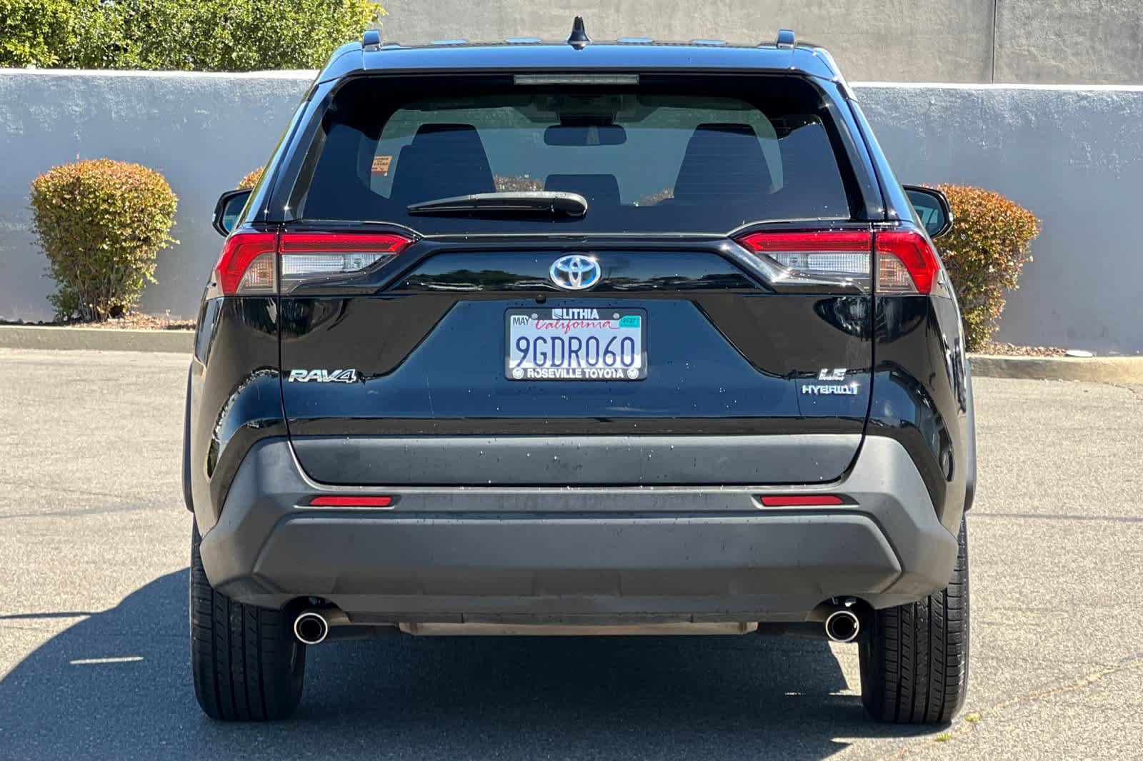 Certified 2023 Toyota RAV4 LE AWD/4WD image 8