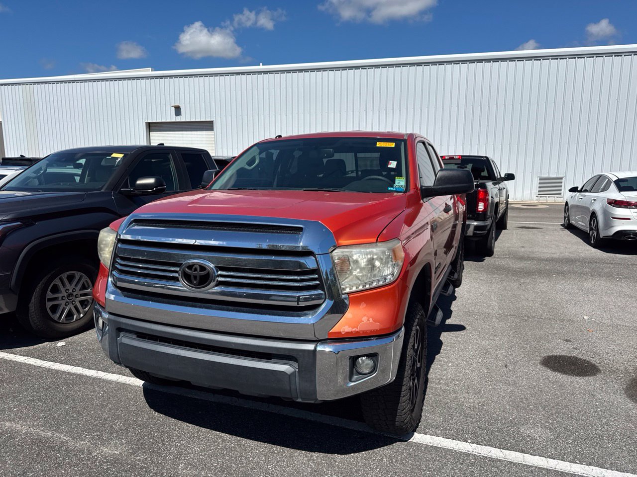 Used 2017 Toyota Tundra SR5 AWD/4WD image 1