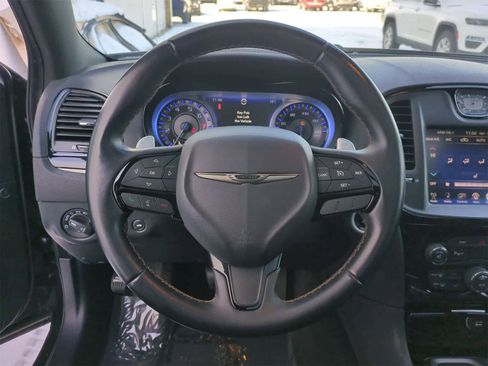 Used 2016 Chrysler 300 S w/ 300S Premium Group image 23