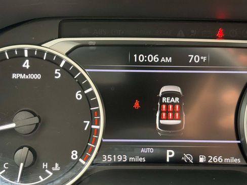 Used 2024 Nissan Pathfinder S AWD/4WD image 21