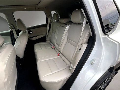 Certified 2023 Nissan Rogue SV w/ SV Premium B Package AWD/4WD image 22