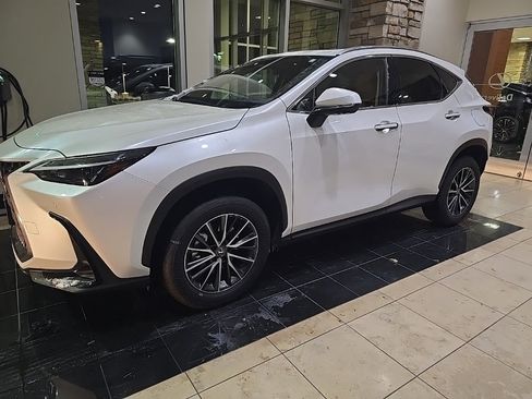 Used 2024 Lexus NX 350 350 Premium image 1