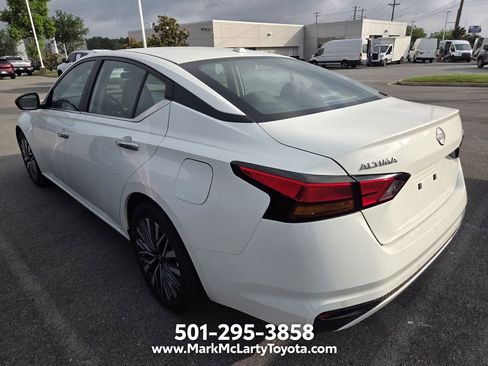 Used 2025 Nissan Altima 2.5 SV FWD image 7