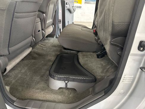 Used 2012 Nissan Frontier SV AWD/4WD image 32