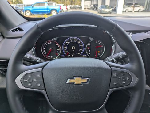 Used 2023 Chevrolet Traverse High Country image 23