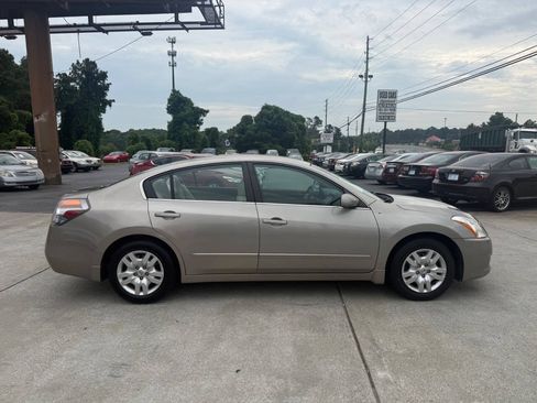 Used 2011 Nissan Altima 2.5 S FWD image 8