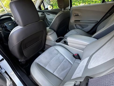 Used 2013 Chevrolet Volt Premium w/ Premium Trim Package image 19