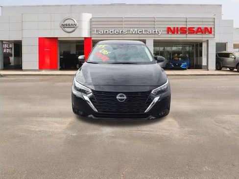 Used 2025 Nissan Sentra S image 8